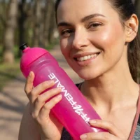 Trinkflasche fitnfemale closeup